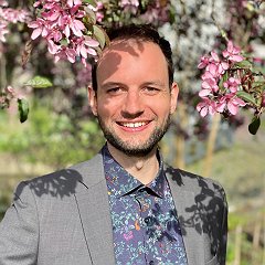 Practical PhD between Academia and Industry